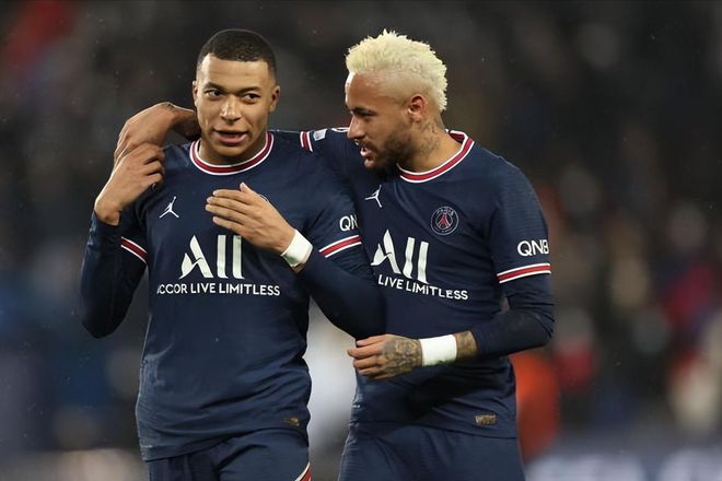 EliGE 收到 VAC 禁赛，原因是 CS2 的首场比赛