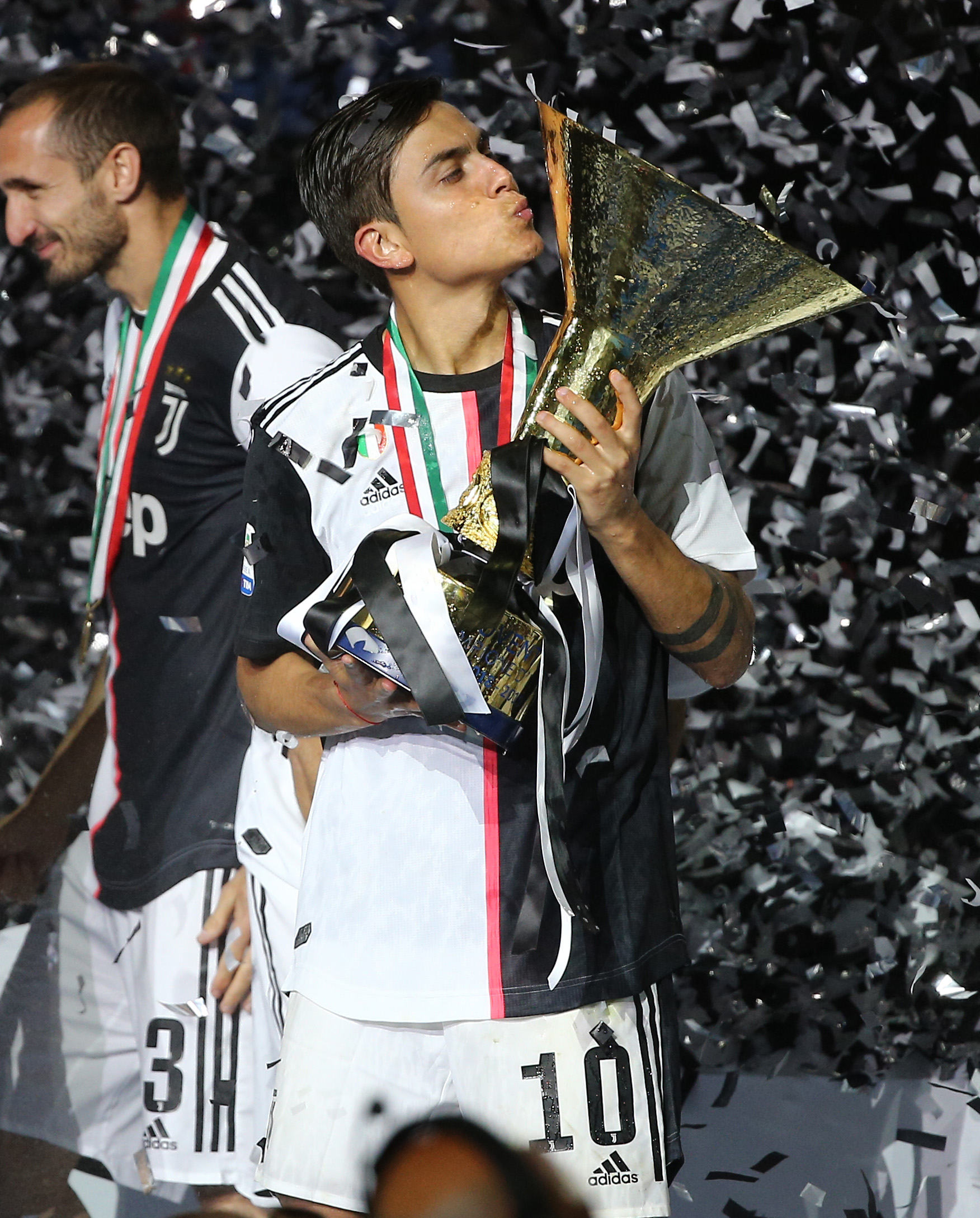 knight：只需要正常对待JDG就可以了，对老队友说一起加油