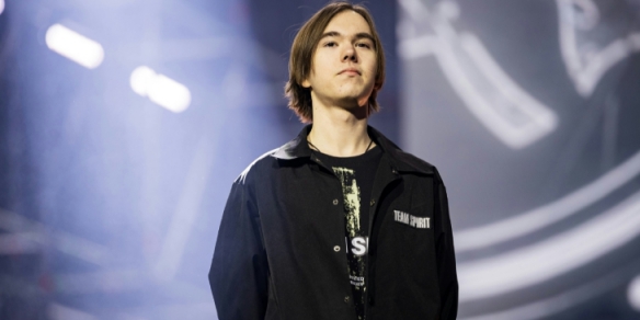 里程碑：Xiaohu达成LPL 5000助攻成就